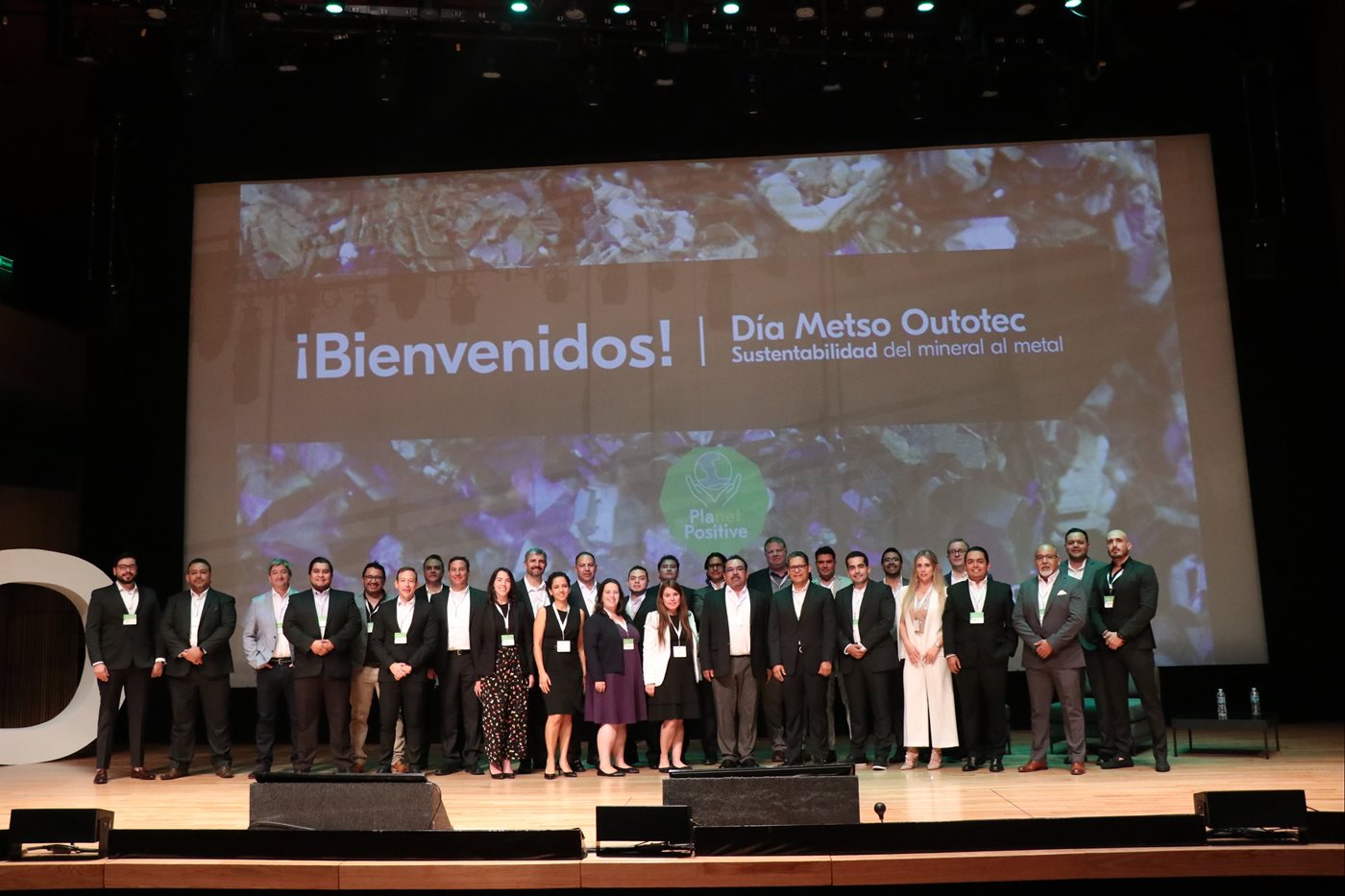 Group photo of Metso Outotec team