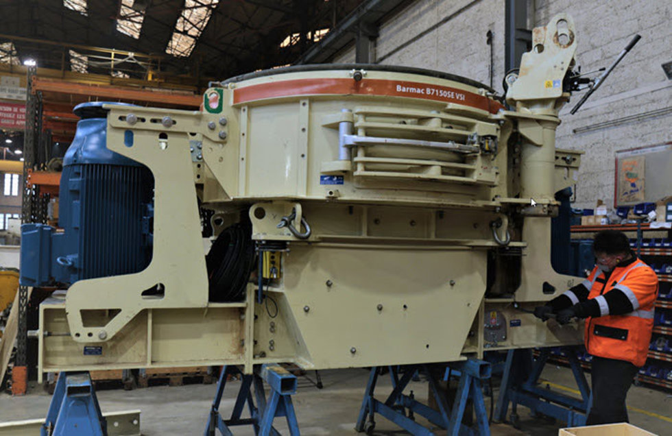 Reconditionné, remise à neuf avec l'autmotisation et double motorisation dans l'atelier de réparation Metso Outotec à Mâcon, France