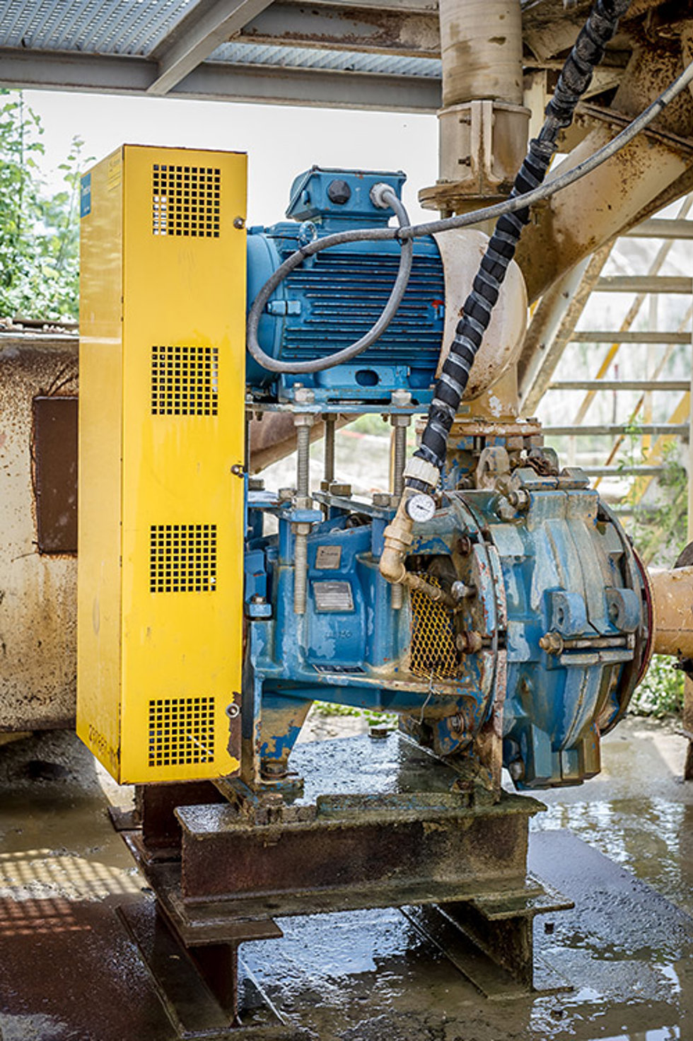 Le site produit du  sable roulé lavé en utilisant un hydrocyclone alimenté par une pompe Metso HR200
