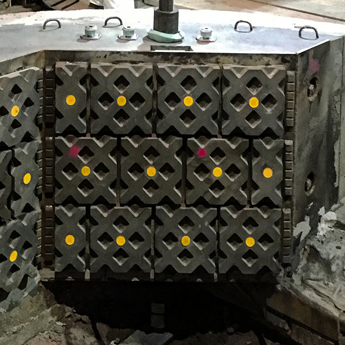 Maintenance from wear side