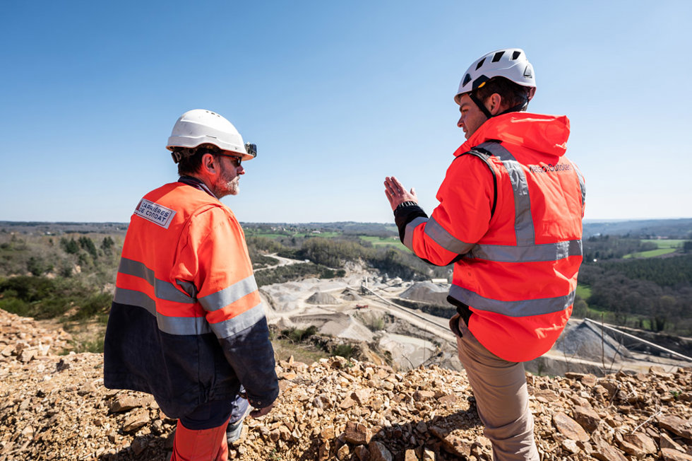L'aspect production de granulats sur ce site est entièrement réalisé en énergie électrique, Carrière de Condat n'a plus aucune énergie fossile.