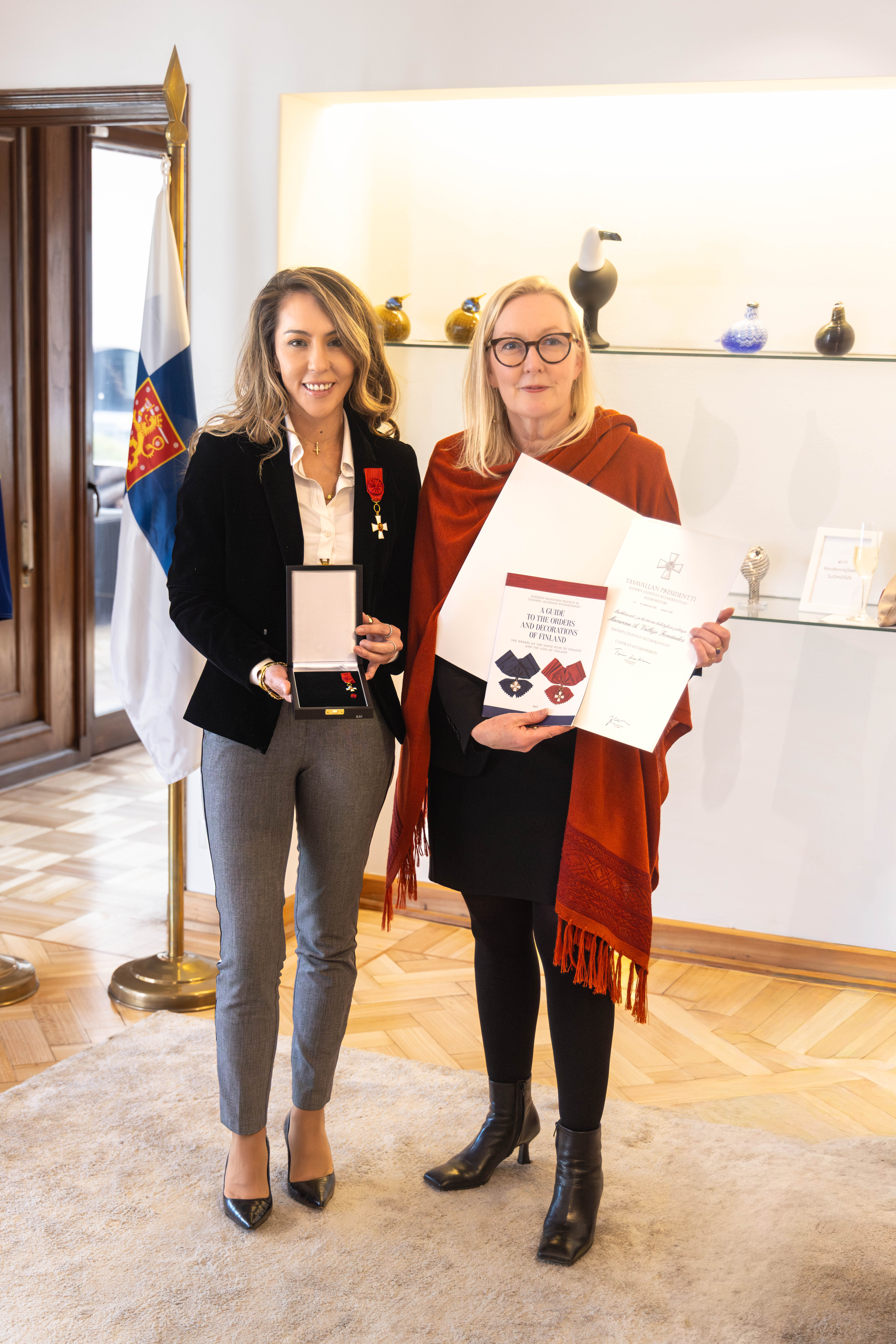 Condecoraci&oacute;n Macarena Vallejo