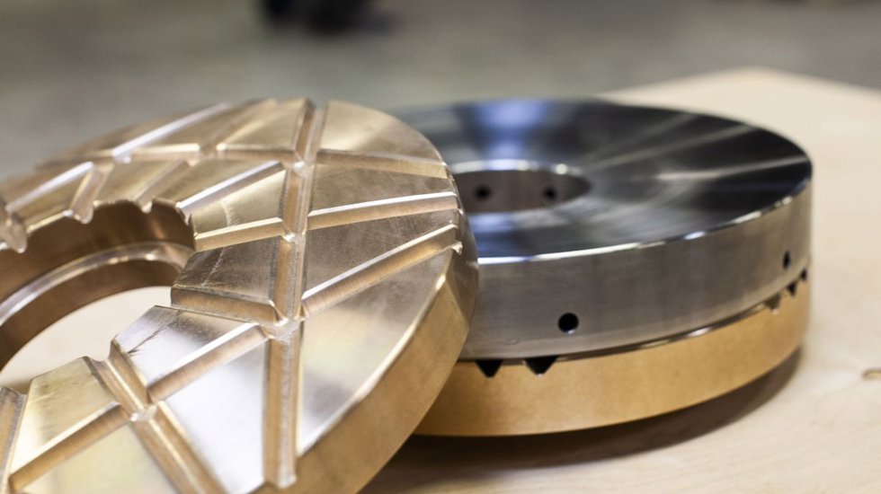 Contender Series crusher spare parts.