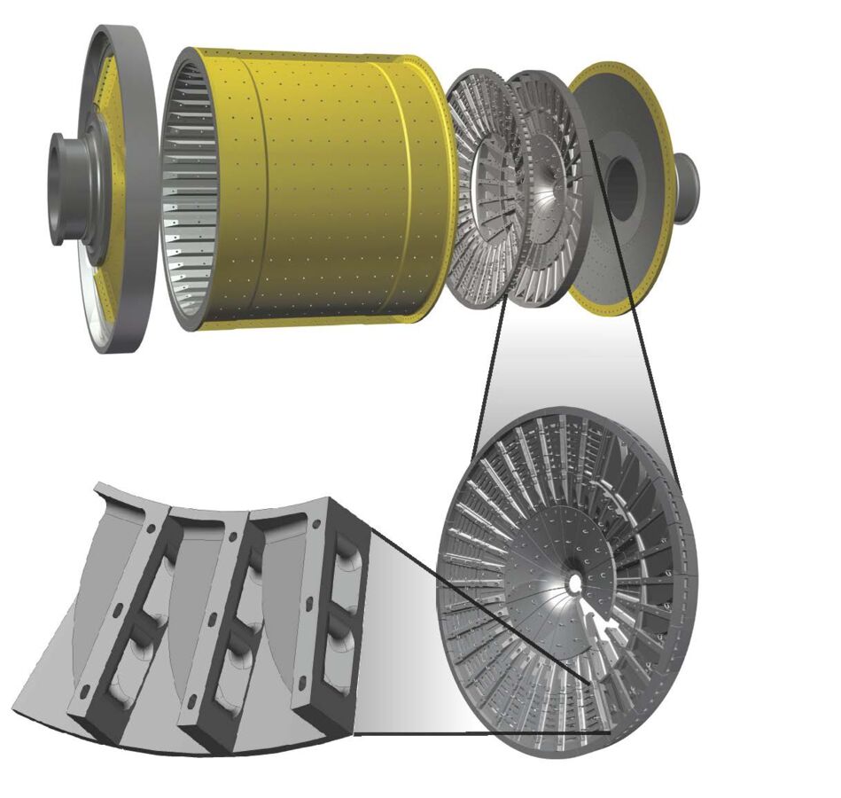 Metso expert in front of a grinding mill