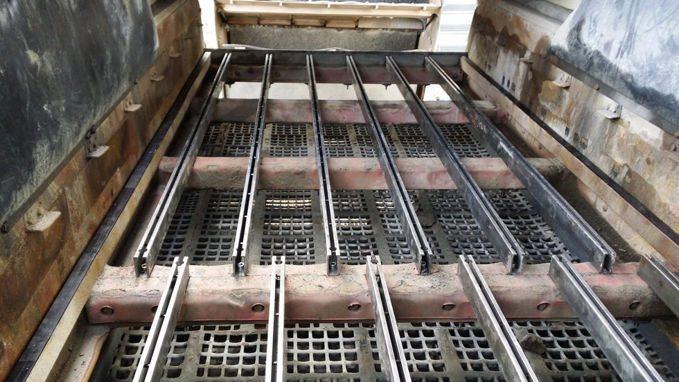 Durante el mantenimiento y el recambio de los paneles de clasificación modulares, también es importante revisar el estado del perfil de soporte.