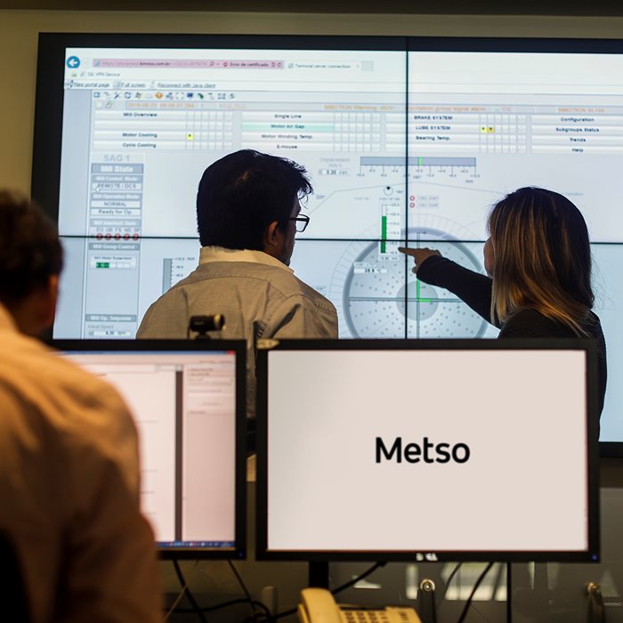 Metso expert providing real-time support using remote process analysis