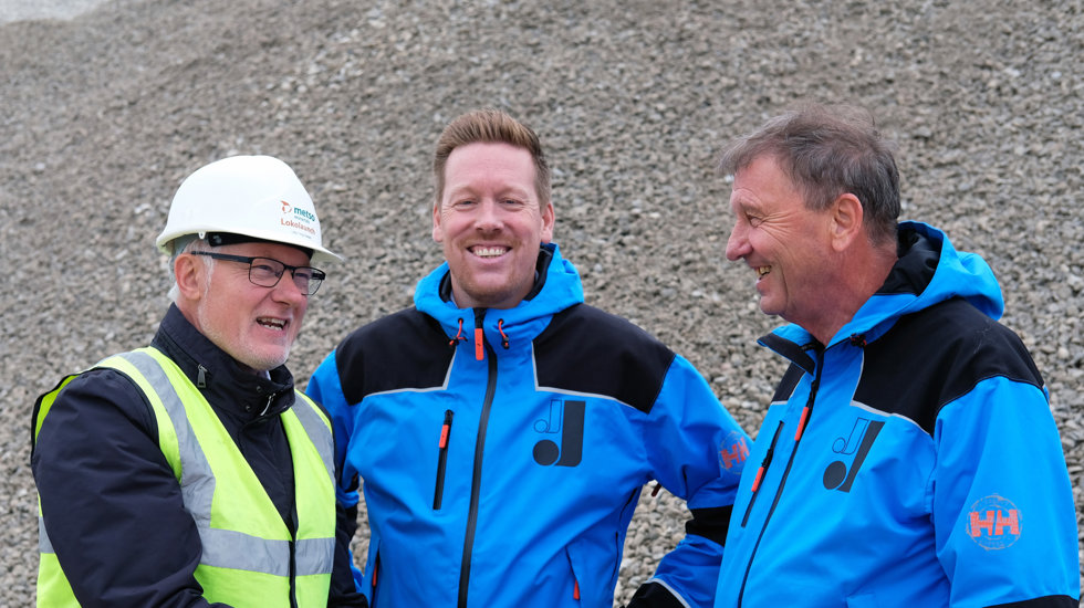 Three smiling employees at the Roskilde quarry