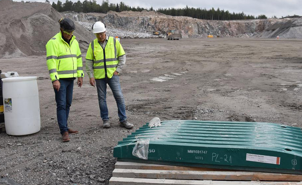 MX-käften håller ungefär dubbelt så länge som Metsos standardkäke, som Råsjö Kross använde tidigare.