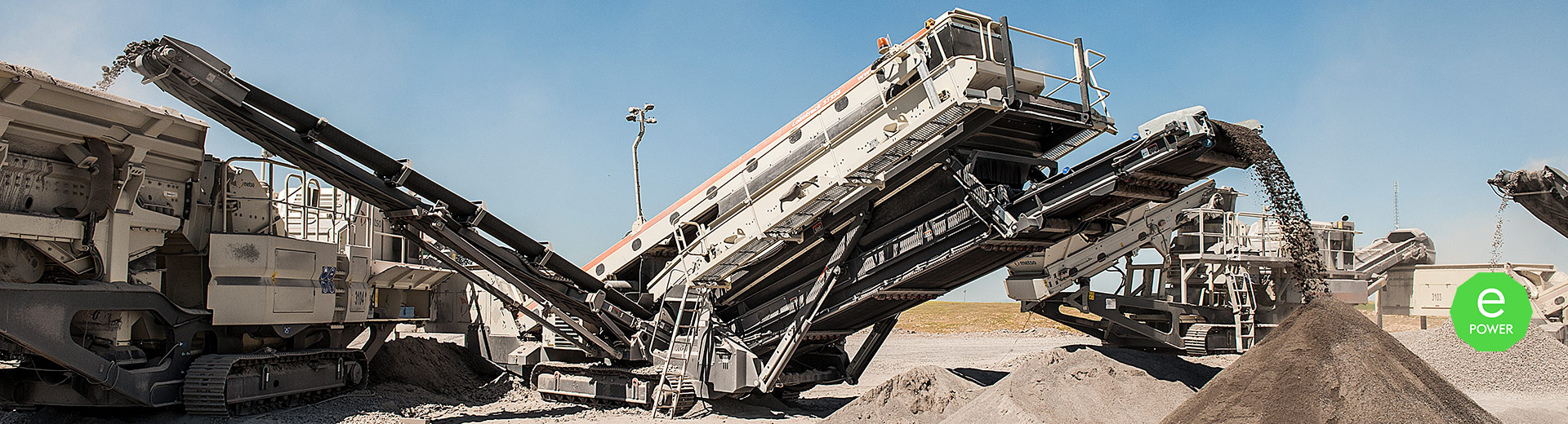 Lokotrack® ST3.8™ & ST3.8E™ mobile screen - Metso