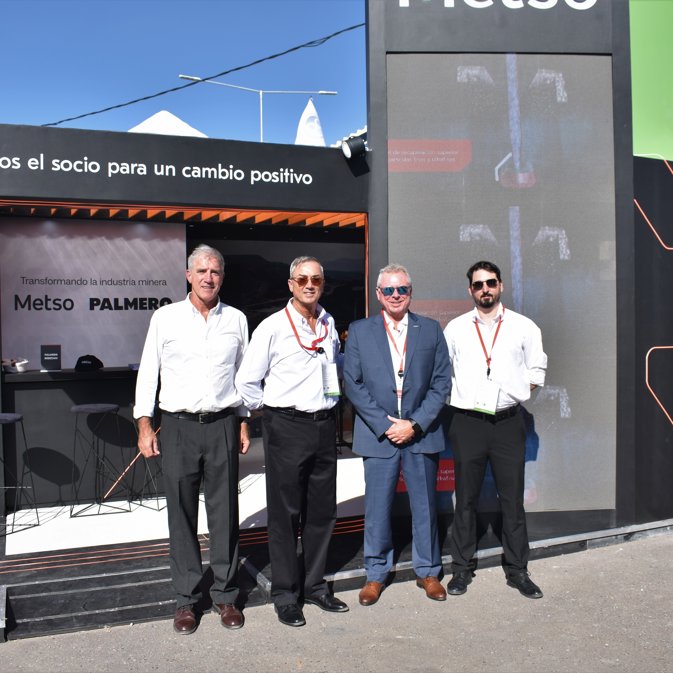 Representantes Metso en el stand en Expo San Juan Minera 2026