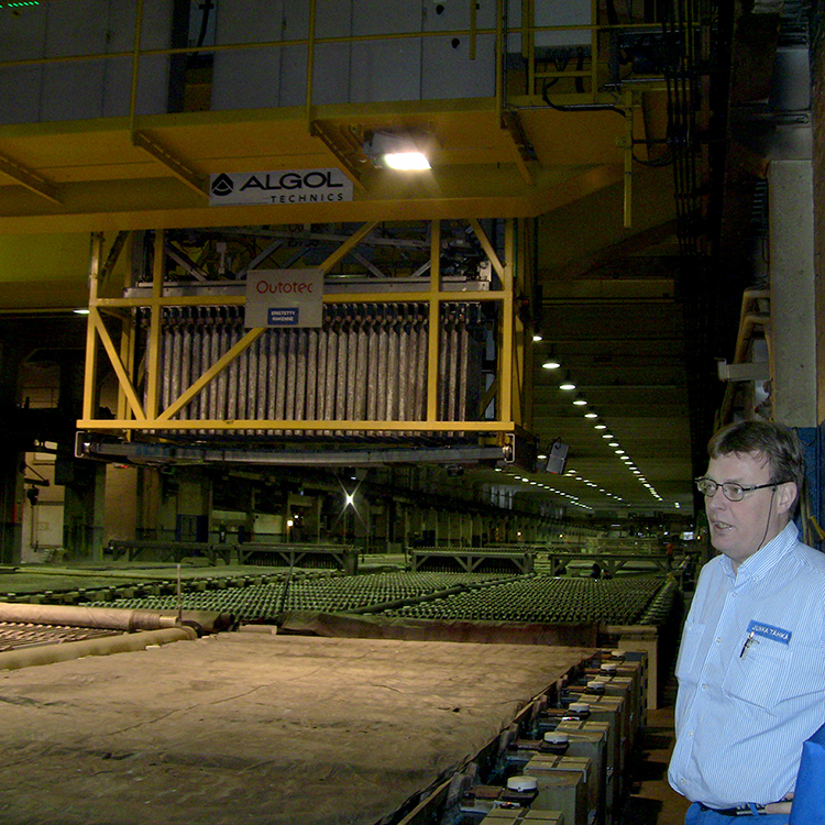 ”It is a huge mistake to think of a cathode as just a steel plate. Its performance is essential to the refinery’s profitability." Jukka Tähkä, Manager at Boliden Harjavalta's copper refinery in Pori.