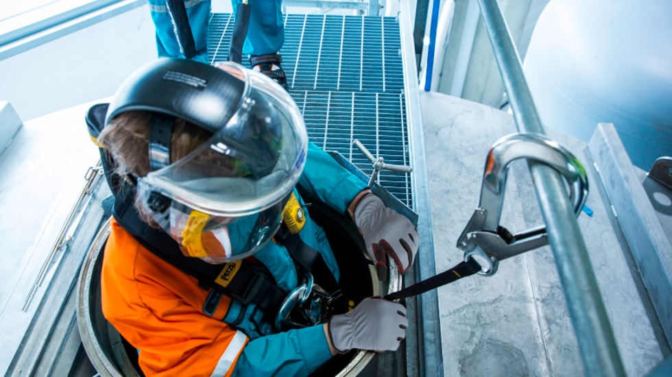 Identifique e corrija falhas com a Eficiência Global do Equipamento