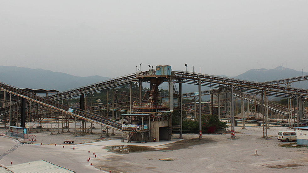 CNI Huaxing's plant for producing aggregate pictured as a whole.