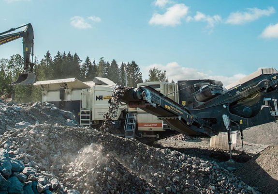 Lokotrack® Urban-seriens mobila stenkrossar.