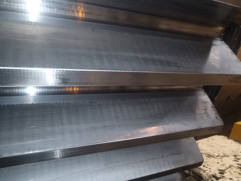 Photo showing early-stage scuffing on a 14MW ring gear less than two years old.