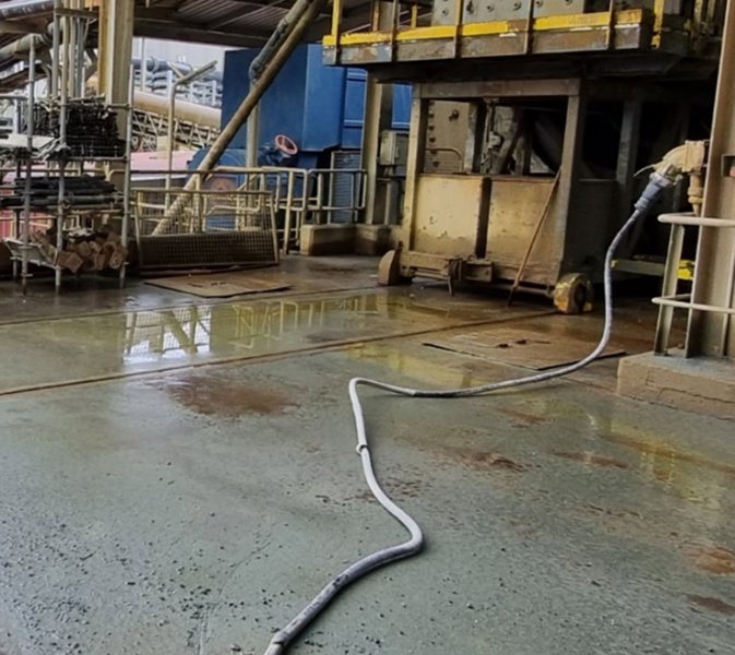 Trailing cable across deck