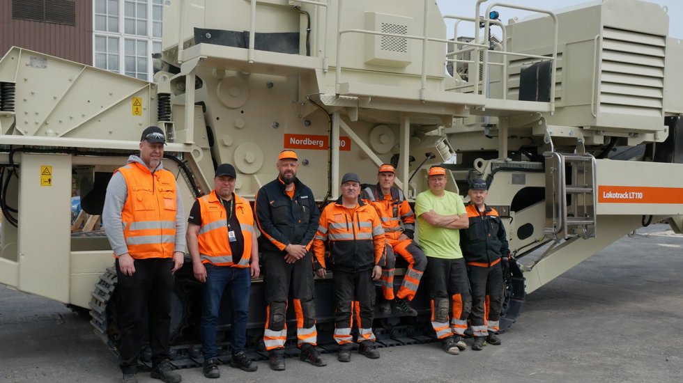 Metson Tampereen huoltokorjaamon ammattitiimi vastasi yli 20-vuotiaan Lokotrack LT110-leukamurskaimen kattavasta peruskunnostuksesta.