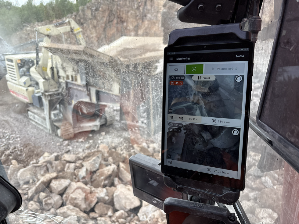 Remote IC app dashboard for controlling and monitoring connected Lokotrack mobile crushers and screens from the excavator cabin.