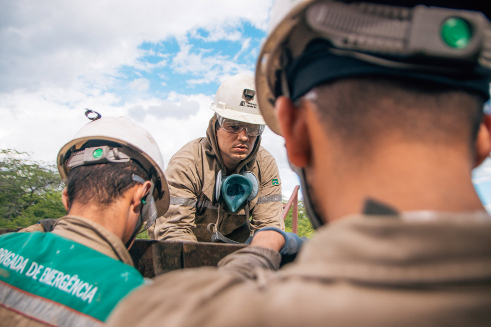 Operadores trabajando en el carrusel.
