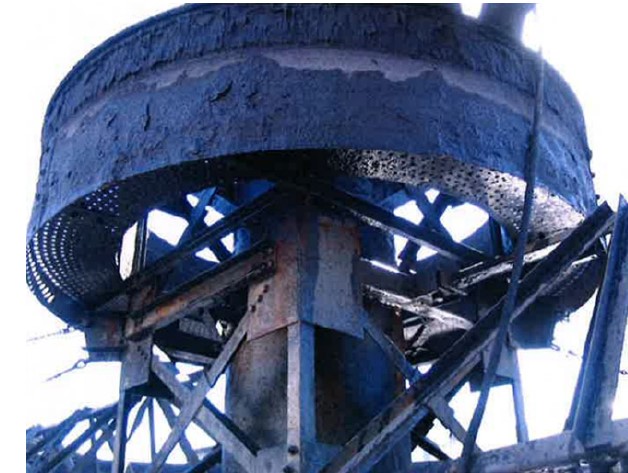 Original thickener feedwell (prior to upgrade)