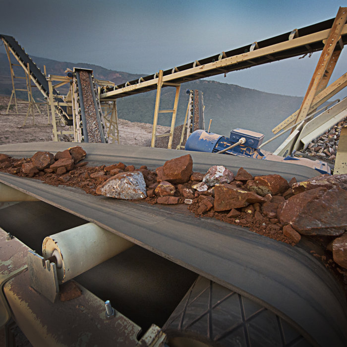conveyor belt cleaner