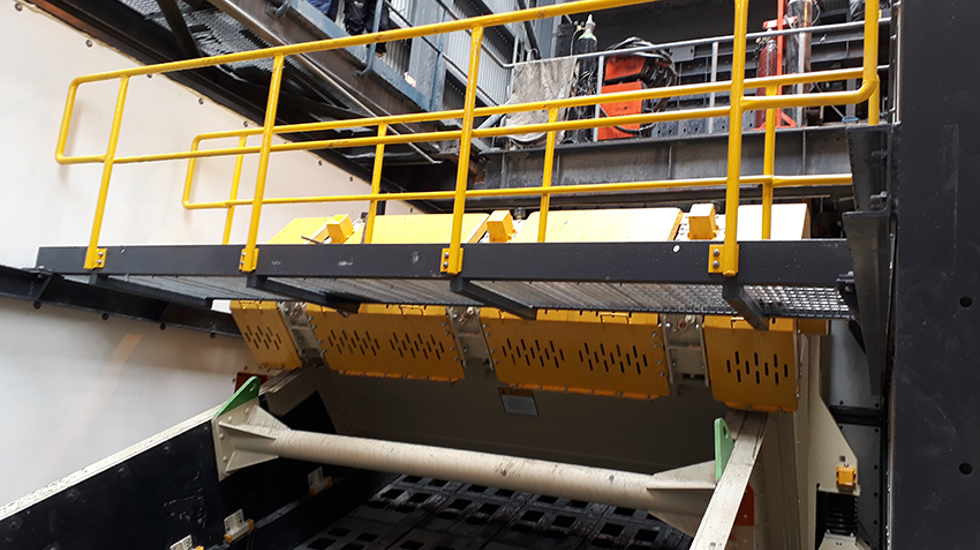 A screen connected to Metso Metrics predictive maintenance solution