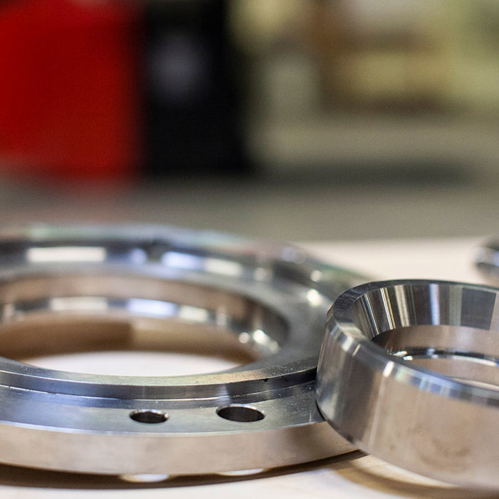 Vi har använt en OEM-metod vid konstruktion och tillverkning av kvalitetsdelar för krossar från både Metso och tredje part.