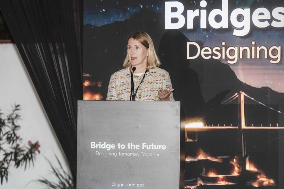 Piia Karhu, Presidenta de Minerals de Metso hablando sobre las nuevas tecnologías de Metso