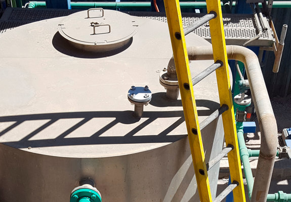 Evaporative cooling tower