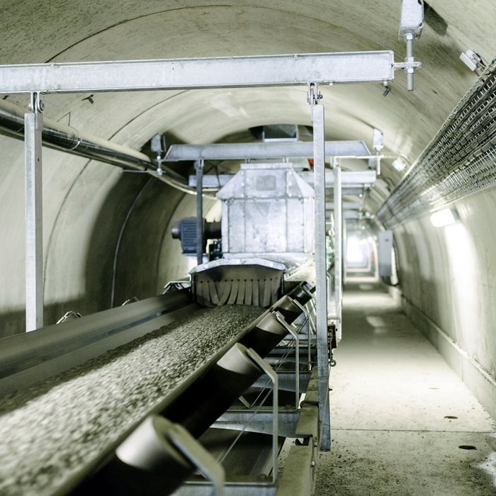 Underground conveyors in mining provides a viable solution for compact space needs that bring high productivity and dust control.