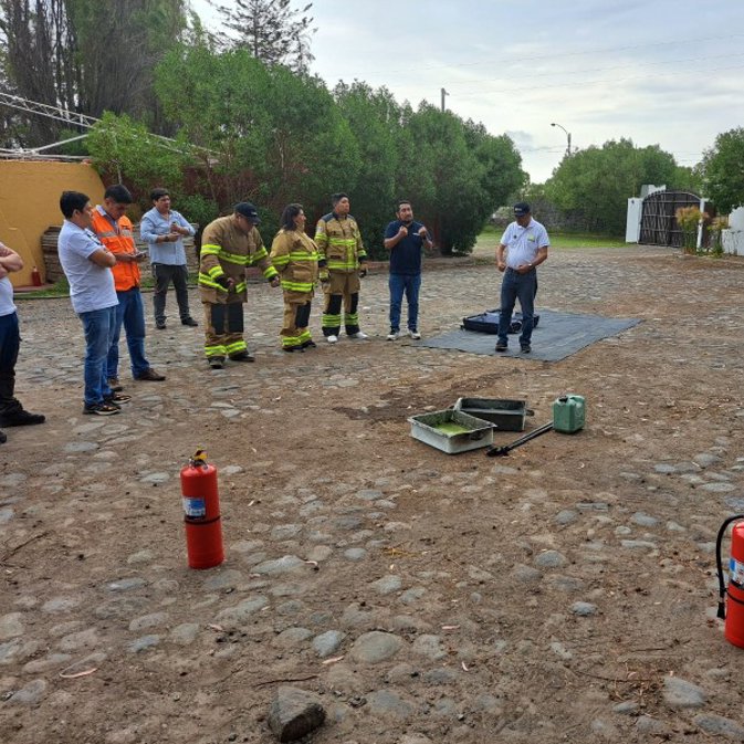 Entrenamiento en uso de extintores Seguridad en Minería